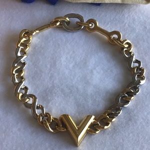 Authentic retired Louis Vuitton necklace